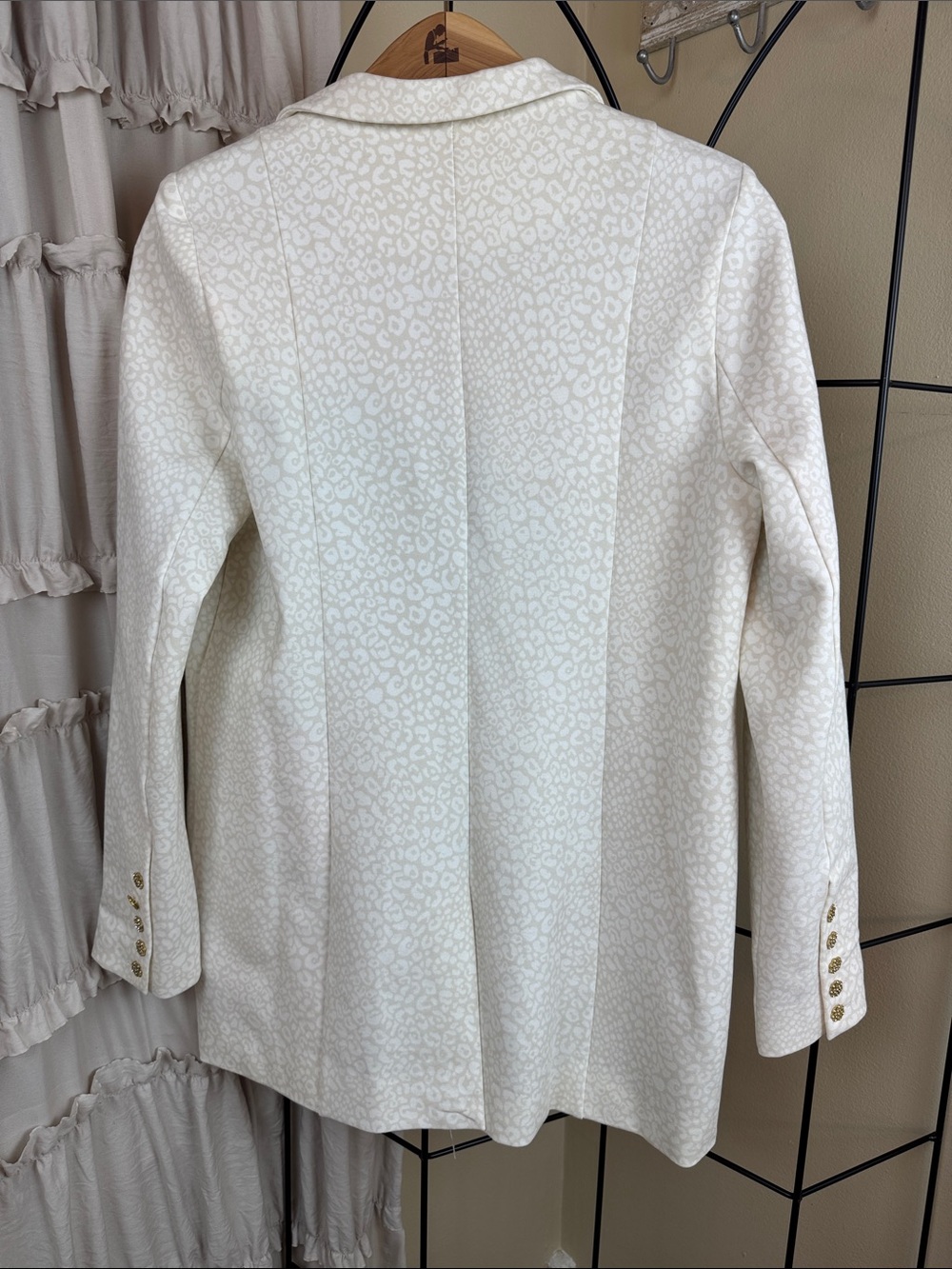 Soft Surroundings Cream Leopard Print Blazer Gold Rhinestone Buttons Size PXS - Picture 4 of 10